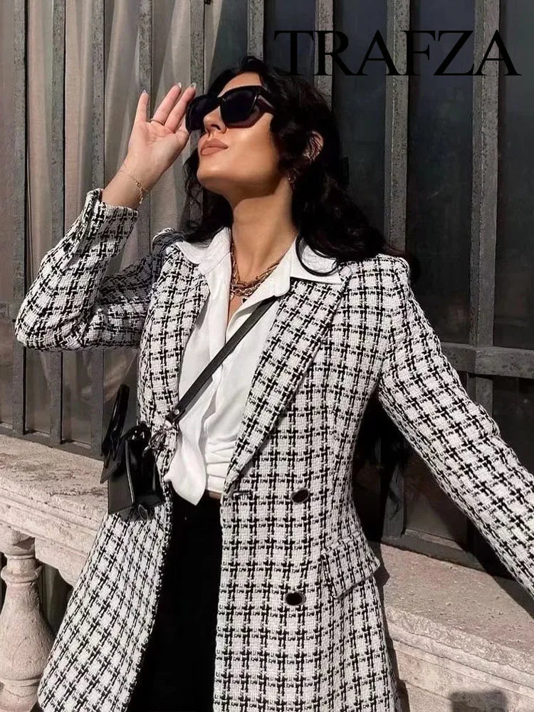 Plaid Lapel Blazer with Flap Pockets